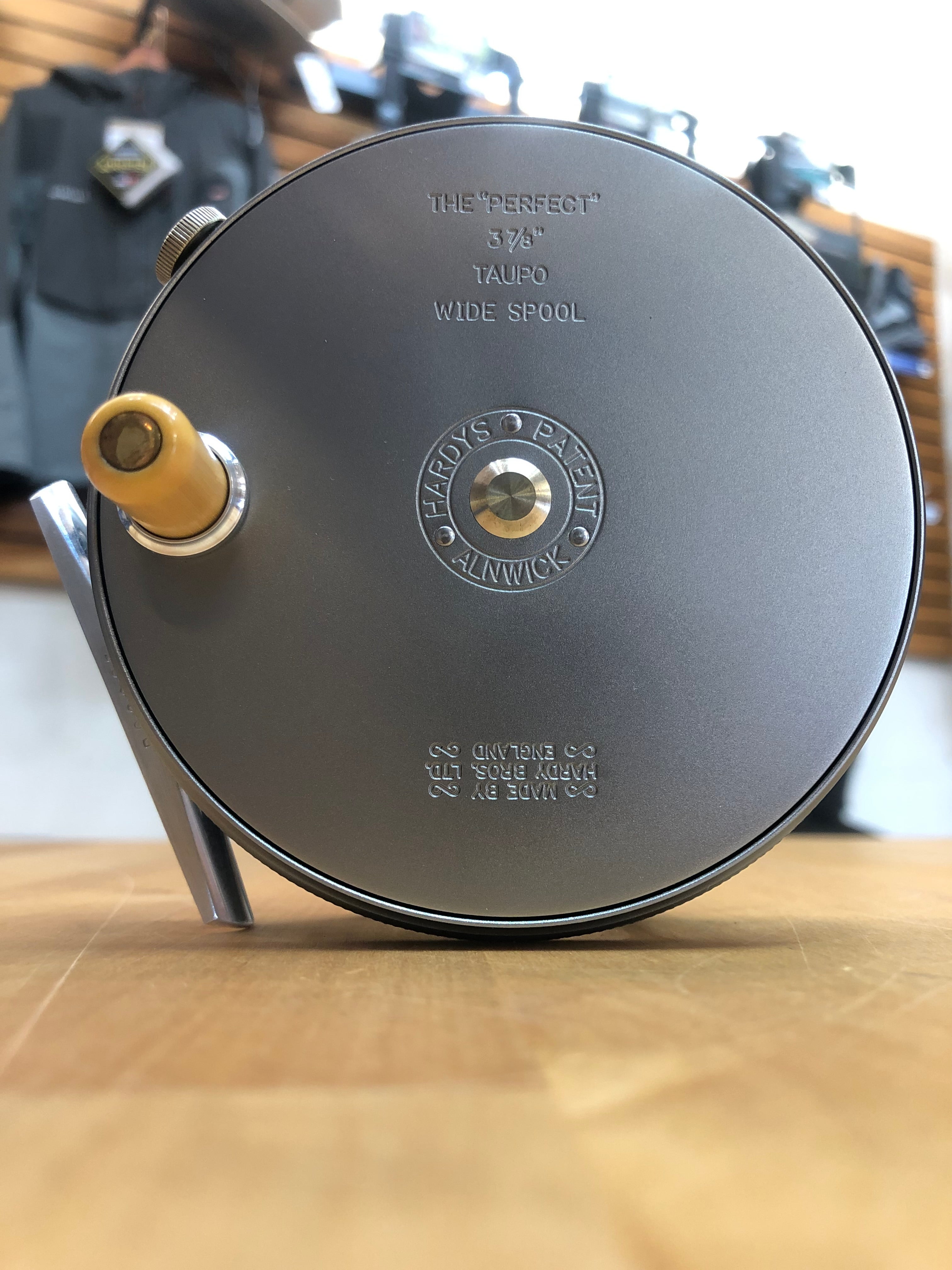 Hardy Wide Spool Perfect® Fly Reel 3 7/8 – Home Waters Fly Fishing